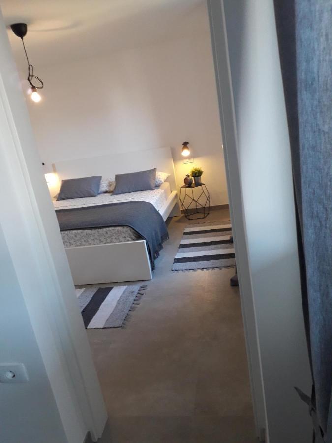 Zara Apartment บานโจเล ภายนอก รูปภาพ