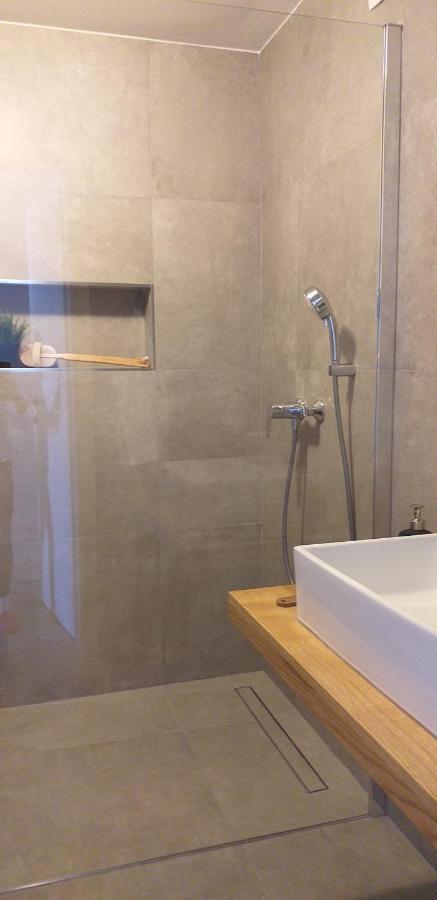 Zara Apartment บานโจเล ภายนอก รูปภาพ