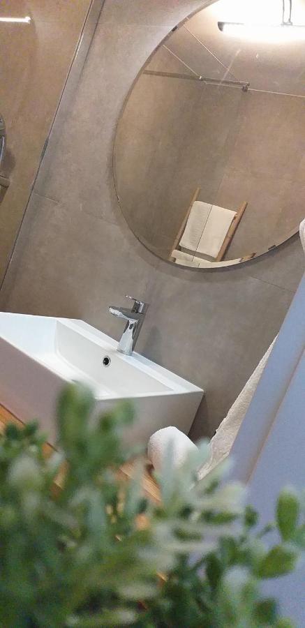 Zara Apartment บานโจเล ภายนอก รูปภาพ